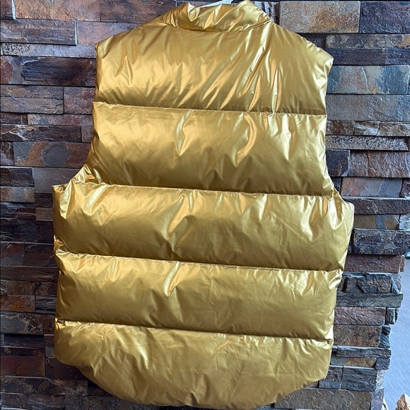 Woodpecker Gold Puffer Vest with Logo Patch *New with tags - Picture 10 of 11